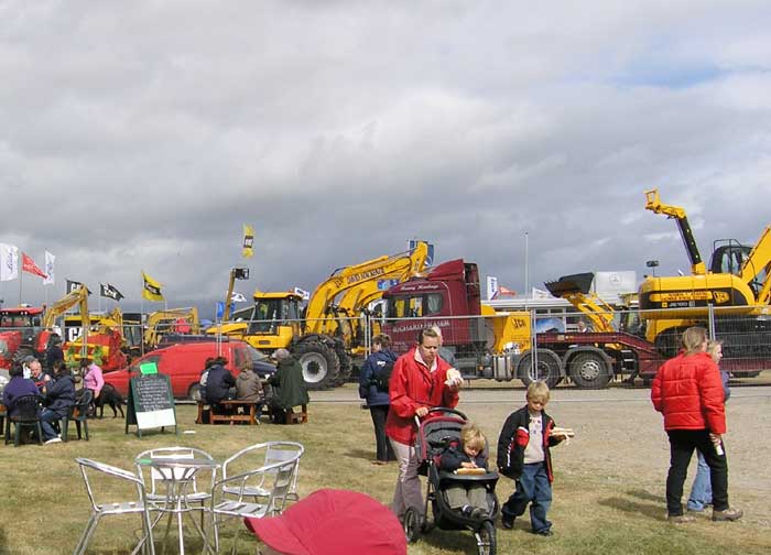 machines on show